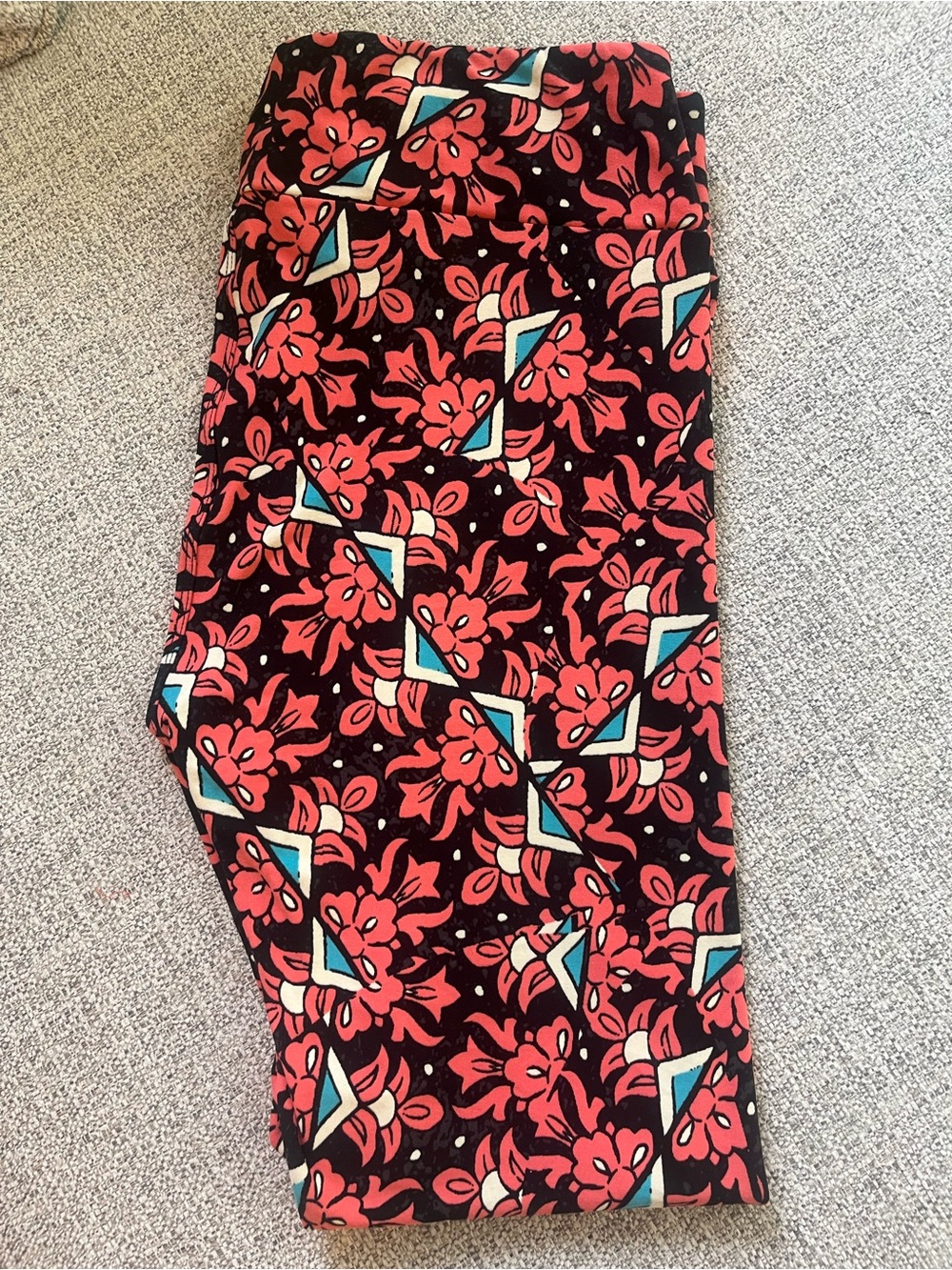 LuLaRoe TC Black Leggings with Coral & Teal Floral Print